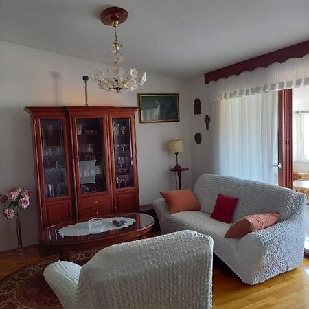 Apartments Raos Stobreč المظهر الخارجي الصورة